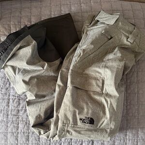 The North Face Light Gray snowboard waterproof Outdoor snow Pants